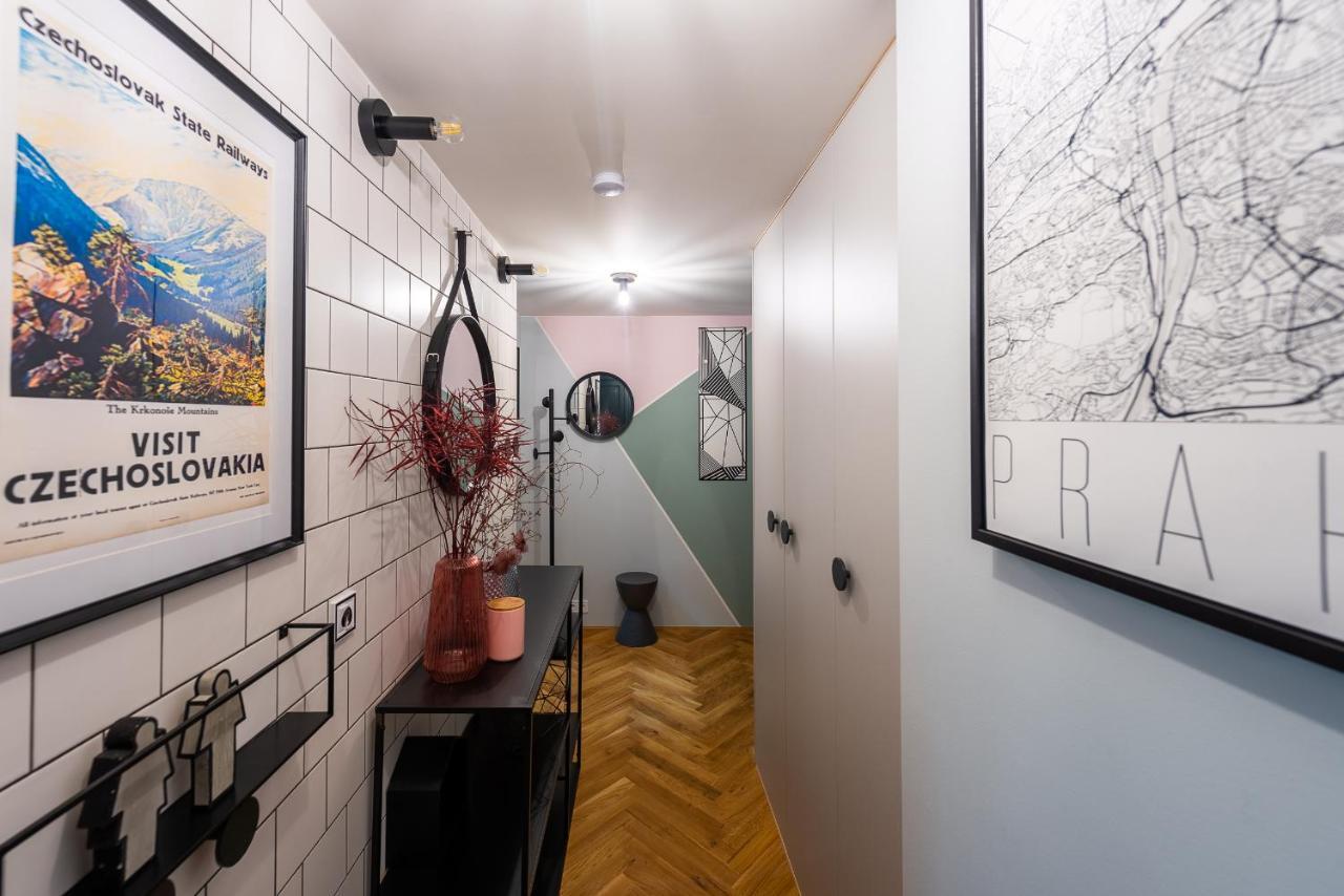 Days - Stunning Loft - Ac - Zizkov Tower Apartment *